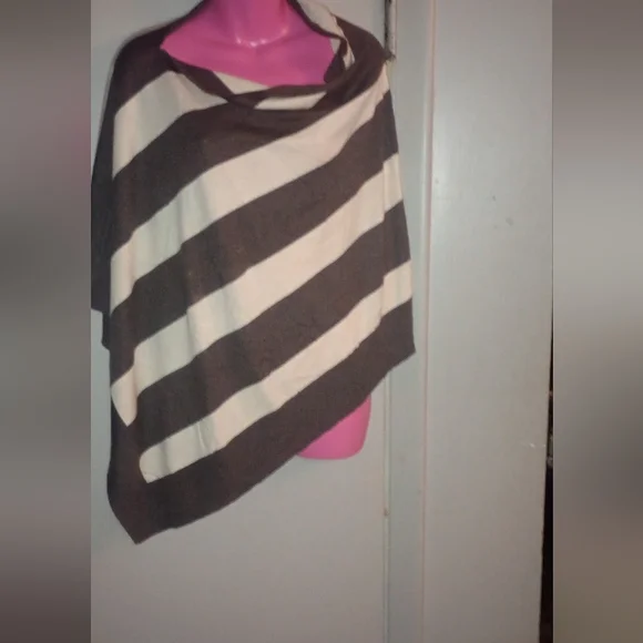 Kerisma Chocolate Wool Blend Top - Picture 6 of 7